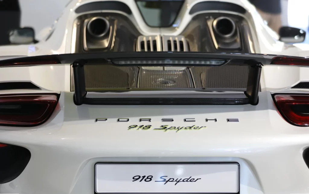 the best luxury car rental options in France, Porche