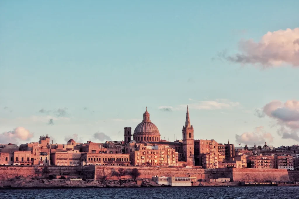 Best Valletta walking tours will take your to see the amazing buildings that sit on the water. These look even better at night